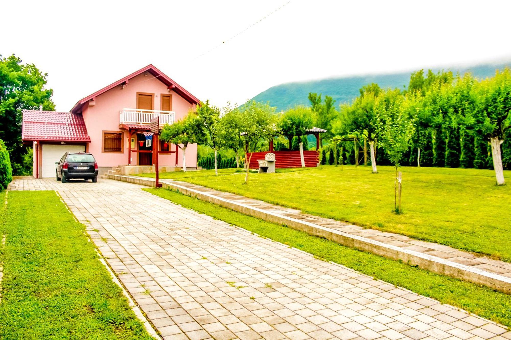Villa Usivak For Green Quiet Holiday Near Sarajevo#Travellerawards2025 外观 照片